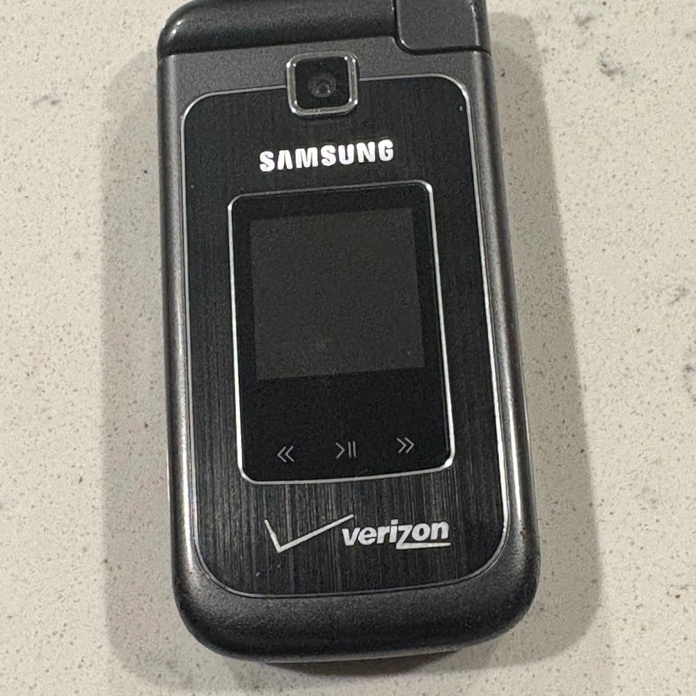 Samsung Alias 2 II SCH-U750 - Gray ( Verizon ) Very Rare Dual Flip Phone